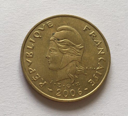 法属波利尼西亚2006年100法郎铜币